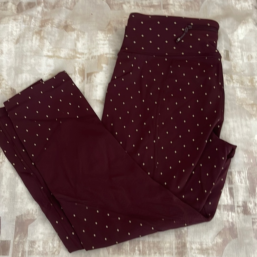 Lululemon pace rival - limited edition